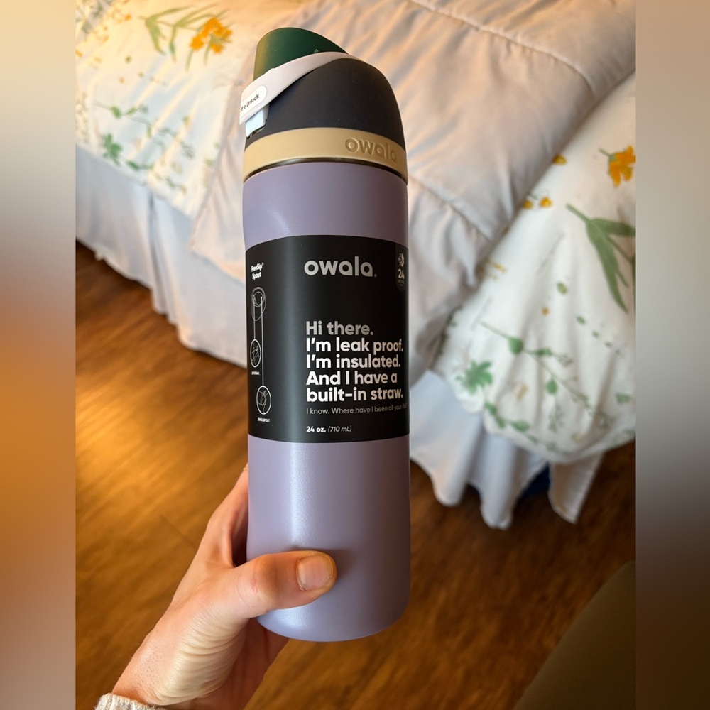 Owala Free Sip 24oz NWT